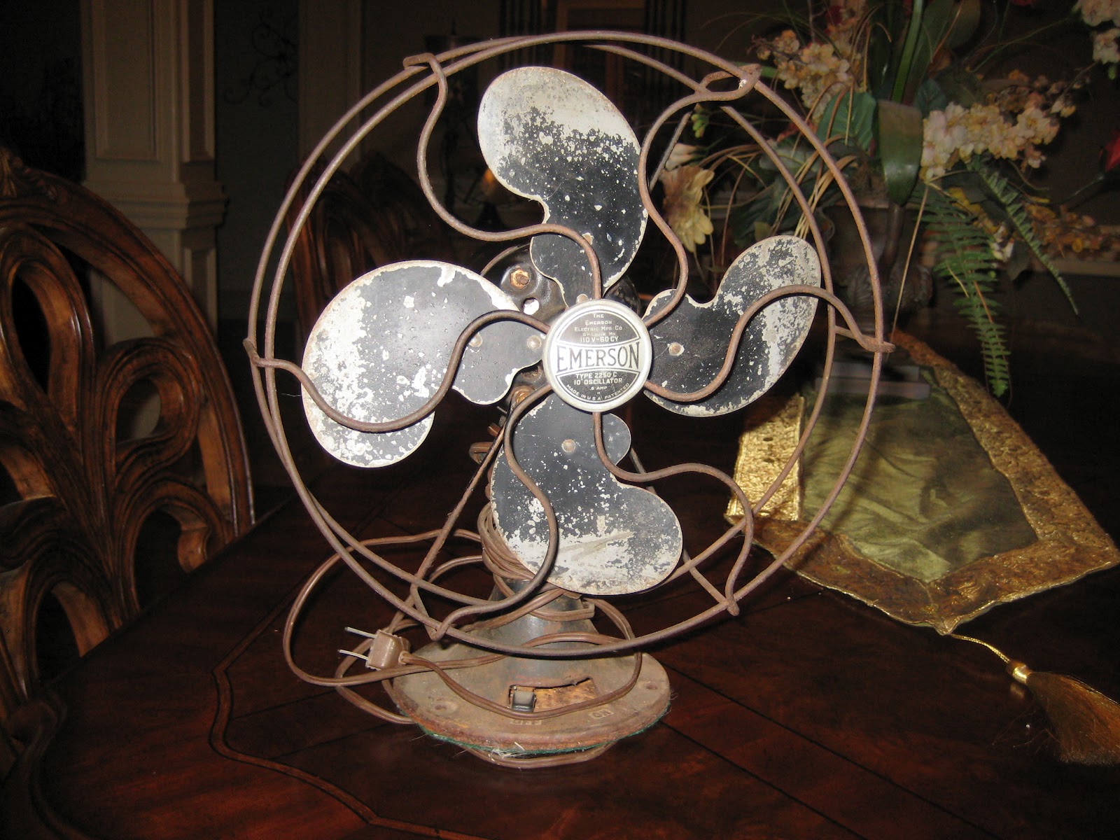 Vintage fan before repair